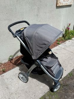 Chicco Bravo 3 in 1 Quick Fold Stroller
