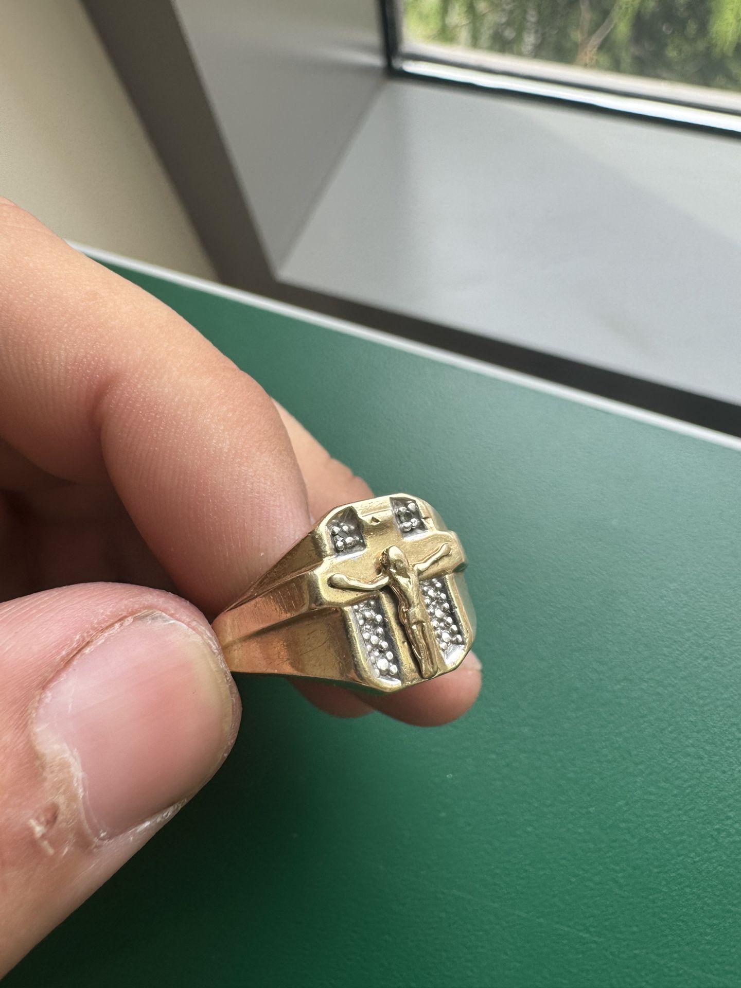 Jesus Cross Ring 10k