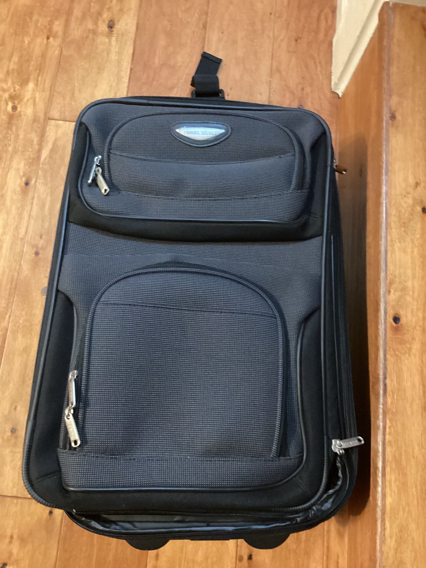 Carry On Luggage. ( Black ) Excellent Condition.