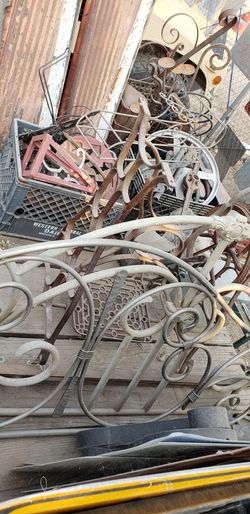 Garden yard iron rusty decor