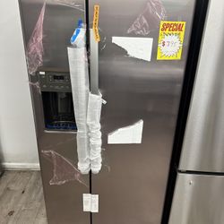 GE Refrigerator Side By Side 33”