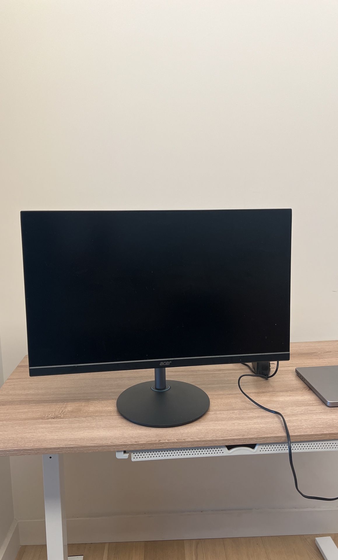 27” monitor
