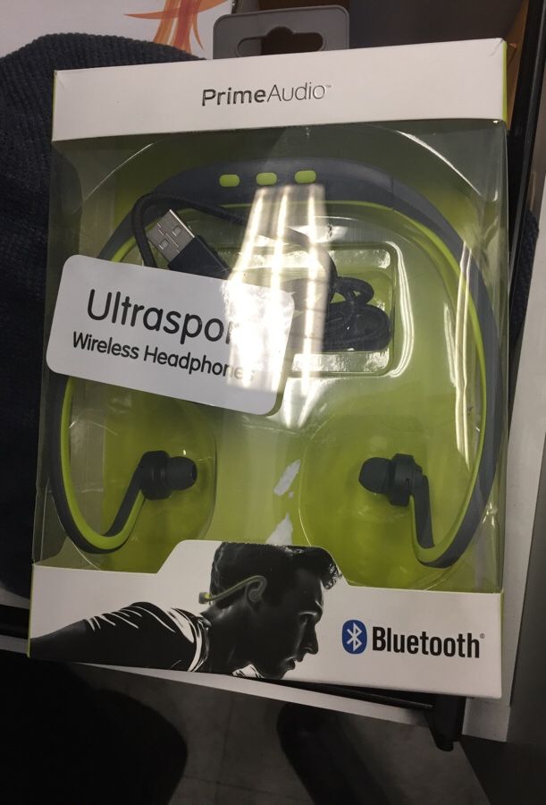 Wireless Bluetooth headphones