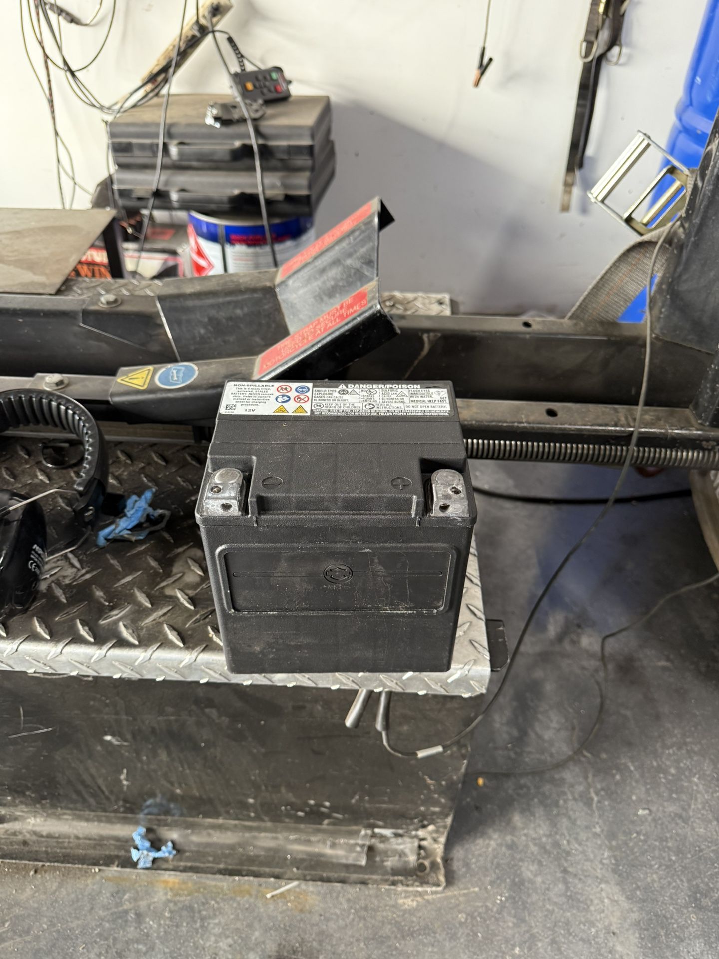 🔋 Harley-Davidson 12V Battery – OEM Take-Off (Like New)