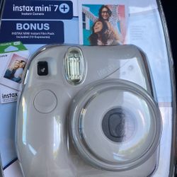 instant mini 7 Polaroid camera