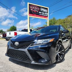 Toyota Camry SE 2018