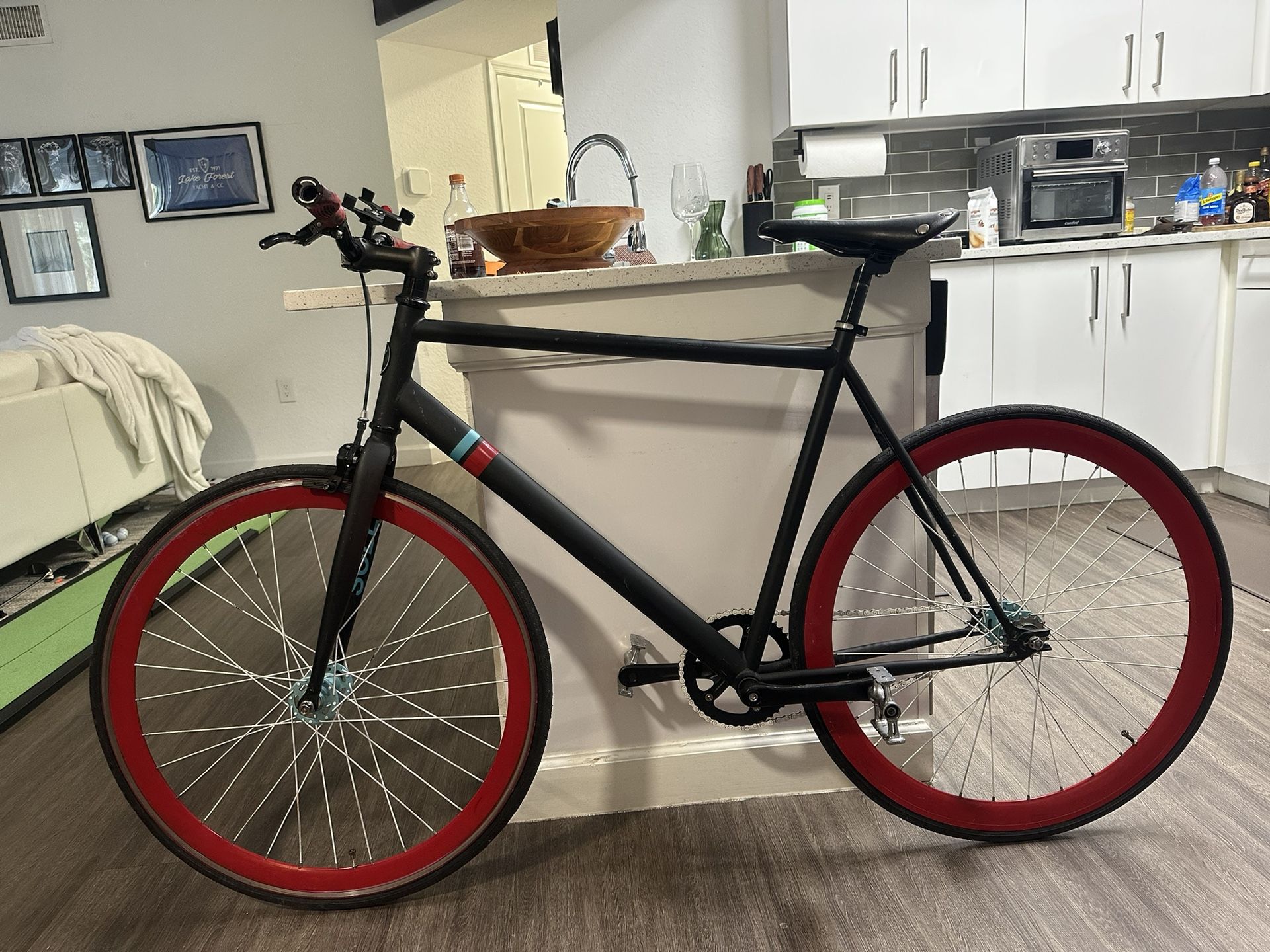 Fixie Single-Speed Bike – Large Frame – New Tires/Tubes/Grips + Phone Mount