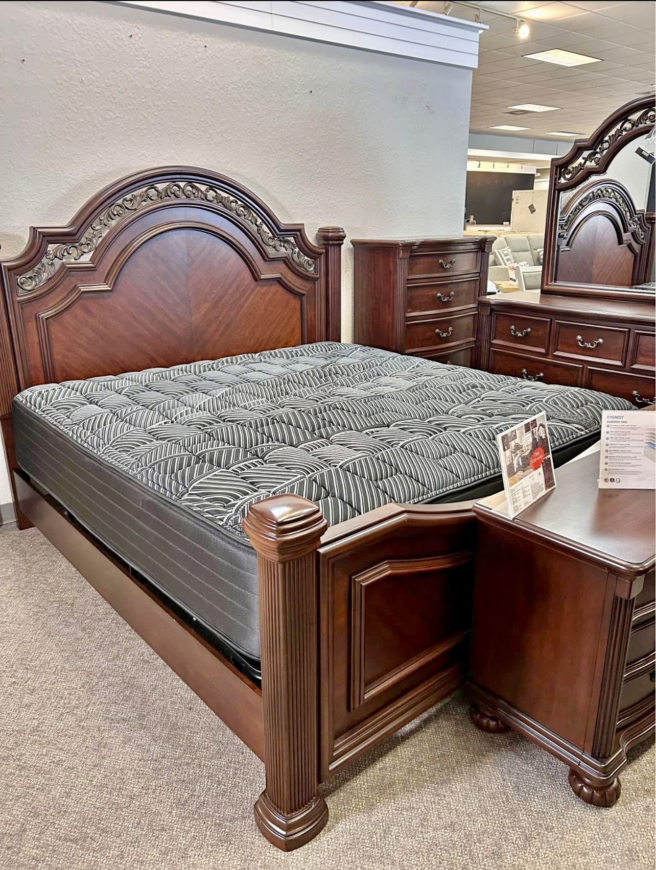 🔥 Ashley Solid Wood Bedroom Set 🔥