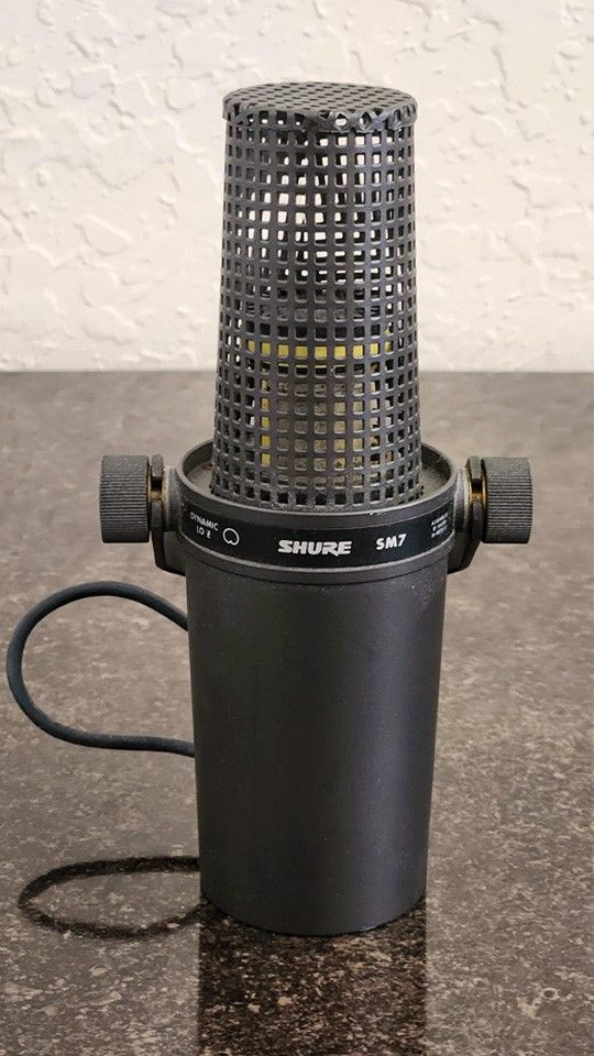 Shure SM7 Microphone (not SM7B)