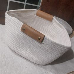 Med Sz White Basket