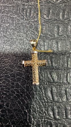 Cross pendant