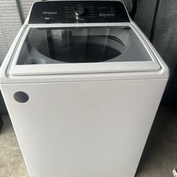 Whirlpool Washer And Dryer Set