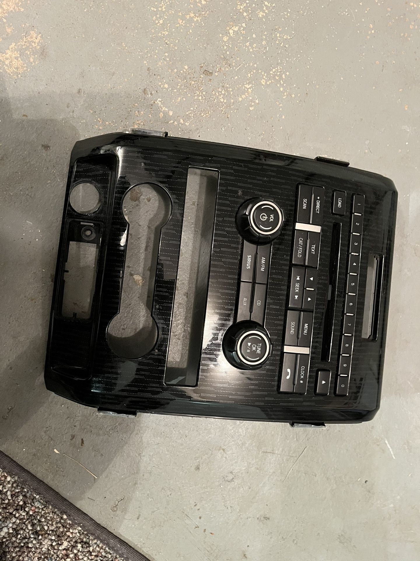 Ford pickup Radio/CD Plate