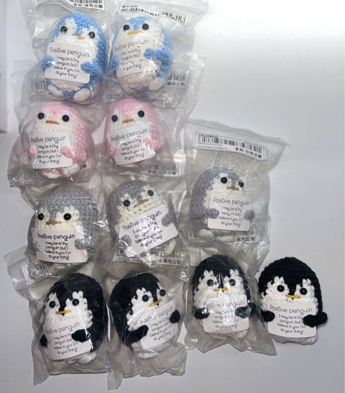 Cute Little Knitted Penguins – 4 Colors