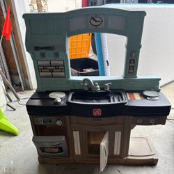 Play Kitchen