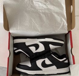 Nike Dunk Low Panda Size 12