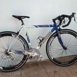 Cannondale Road Bike 52cm for Sale in Hialeah FL OfferUp