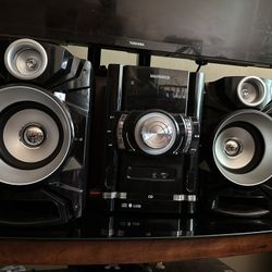 Magnavox 3 Pieces CD System 