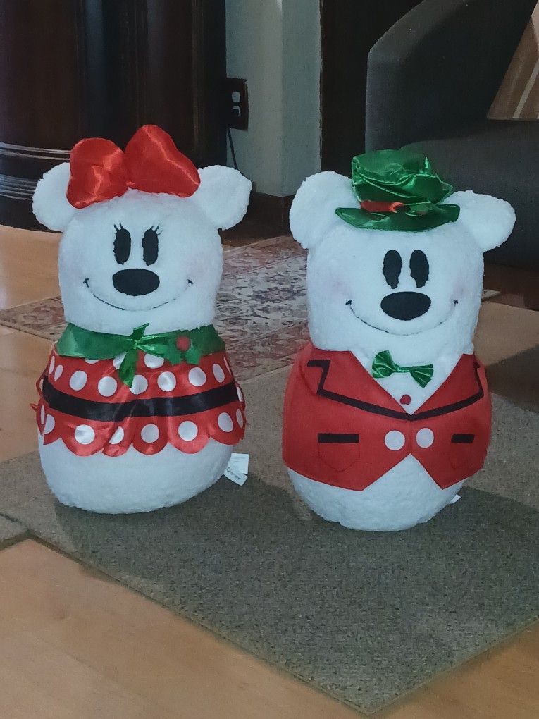 2023 Disney Door Greeters