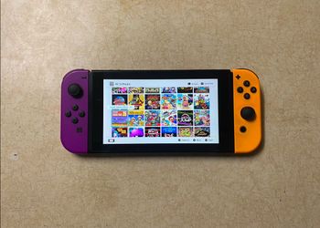 NINTENDO SWITCH V2 With 512GB SD Loaded with 100 SWITCH GAMES + 7000 RETRO GAMES