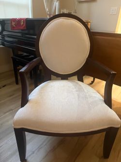 MOVING SALE – Recently Reupholstered Accent Chair