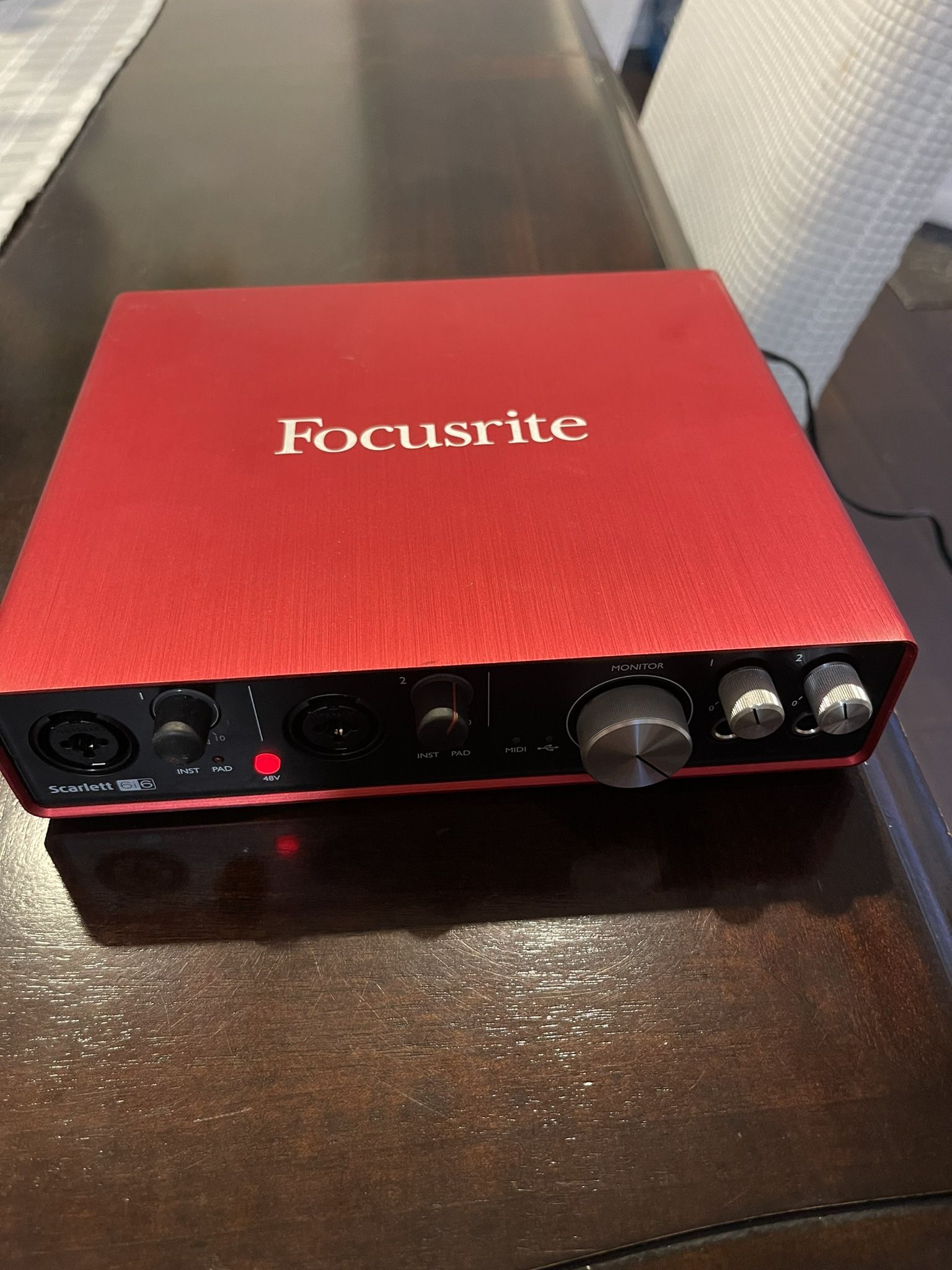 Focusrite 6i6 Scarlet