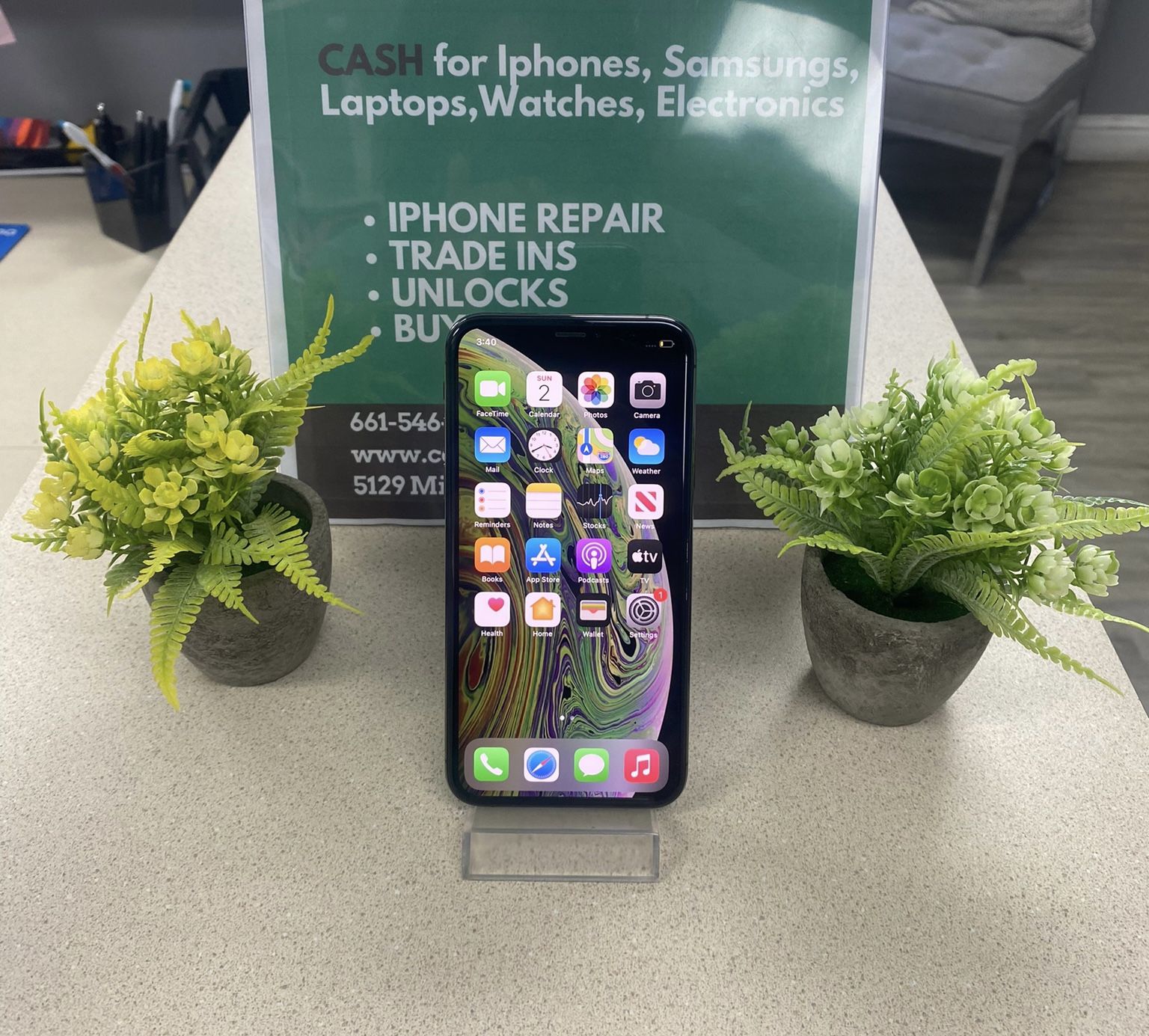 iPhone XS 256 Gb Unlocked for Sale in Bakersfield, CA - OfferUp