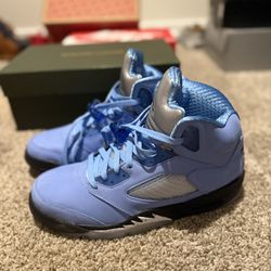 Air Jordan 5 (UNC)