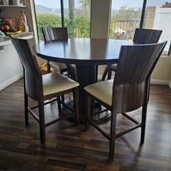 Bar Height Kitchen Table And Chairs