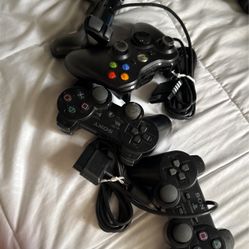 ps3 and xbox 360 controllers