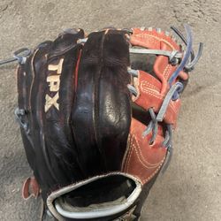 Louisville TPX Baseball Glove