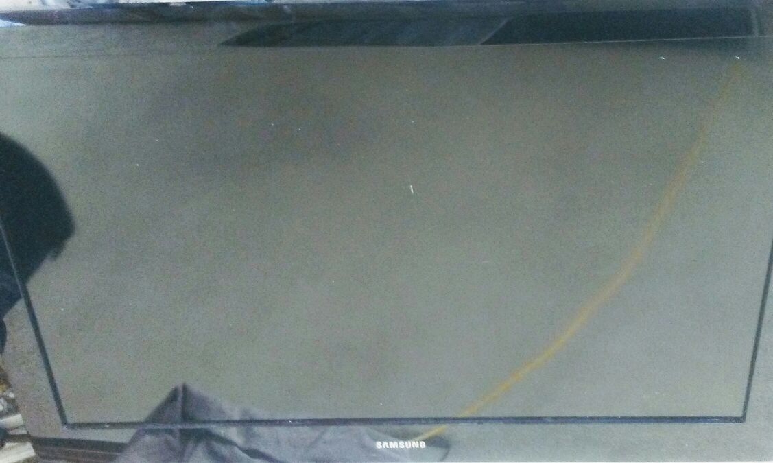 Samsung 40-inch TV model number Ln 40 B 500 p3f