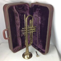 VINTAGE SELMER PARIS TRUMPET & CASE