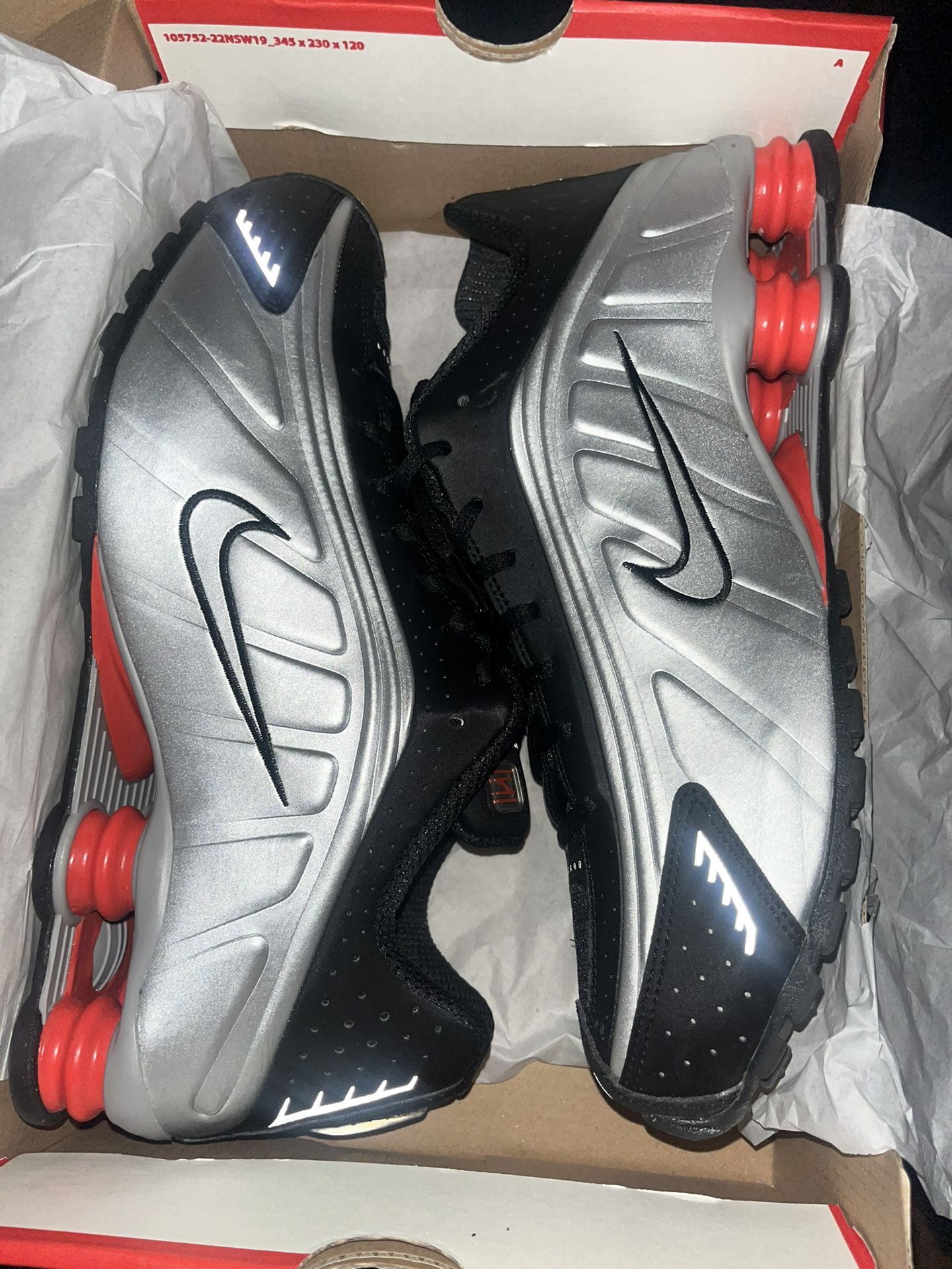 Size 12 Nike Shox R4