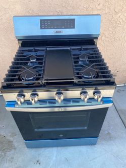 Brand new ge natural gas stove