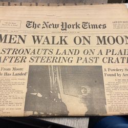 The New York Times — “MEN WALK ON MOON” (July 21, 1969) — Original Newspaper