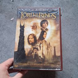 6 cd movies including (lord of the rings fellowship of the ring, the lord of the rings the two towers, Vin diesel Riddick, dazed and confused, zombiel