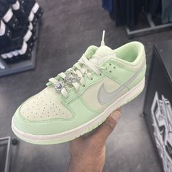 DS Women’s Dunks “Sea Glass”