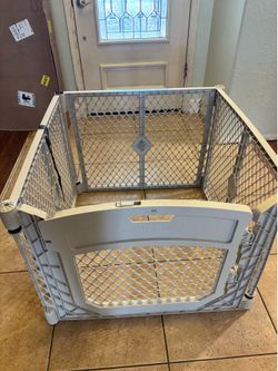 Dog play pen