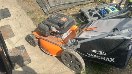 LAWN MOWER gas powered