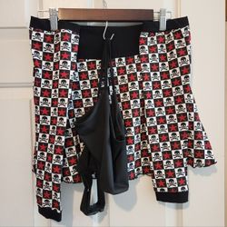 3 piece outfit,size medium,stretchy,arm a slave has hole for thumb 