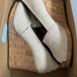 Size 9 Tom’s Wedge - New