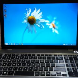 Toshiba Satellite Laptop P55t-A5202 (Win 8)