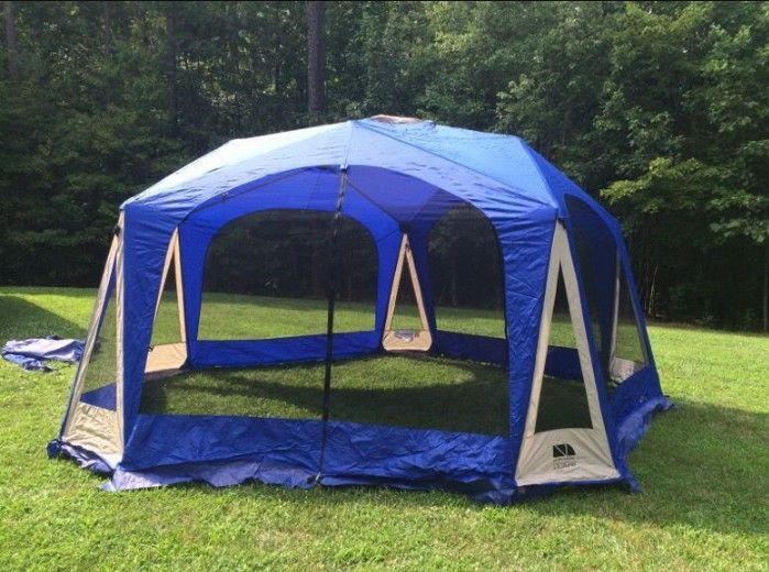 Northern Designs 18x18 Pentagon Screen Room In Good Condition