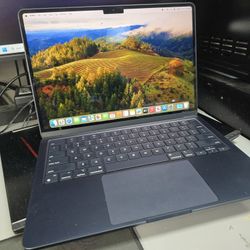 2022 MacBook Air M2 