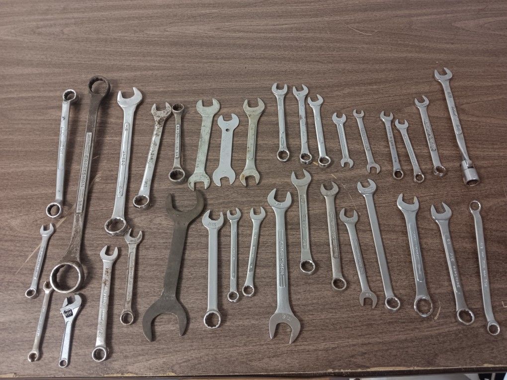 Wrenches big lot standard and metric 