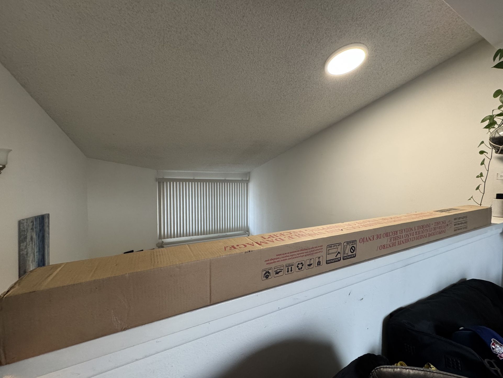 Projector Screen Brand New Still In Box