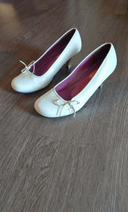 Women's heels / dress shoes