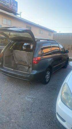 2005 Toyota Sienna