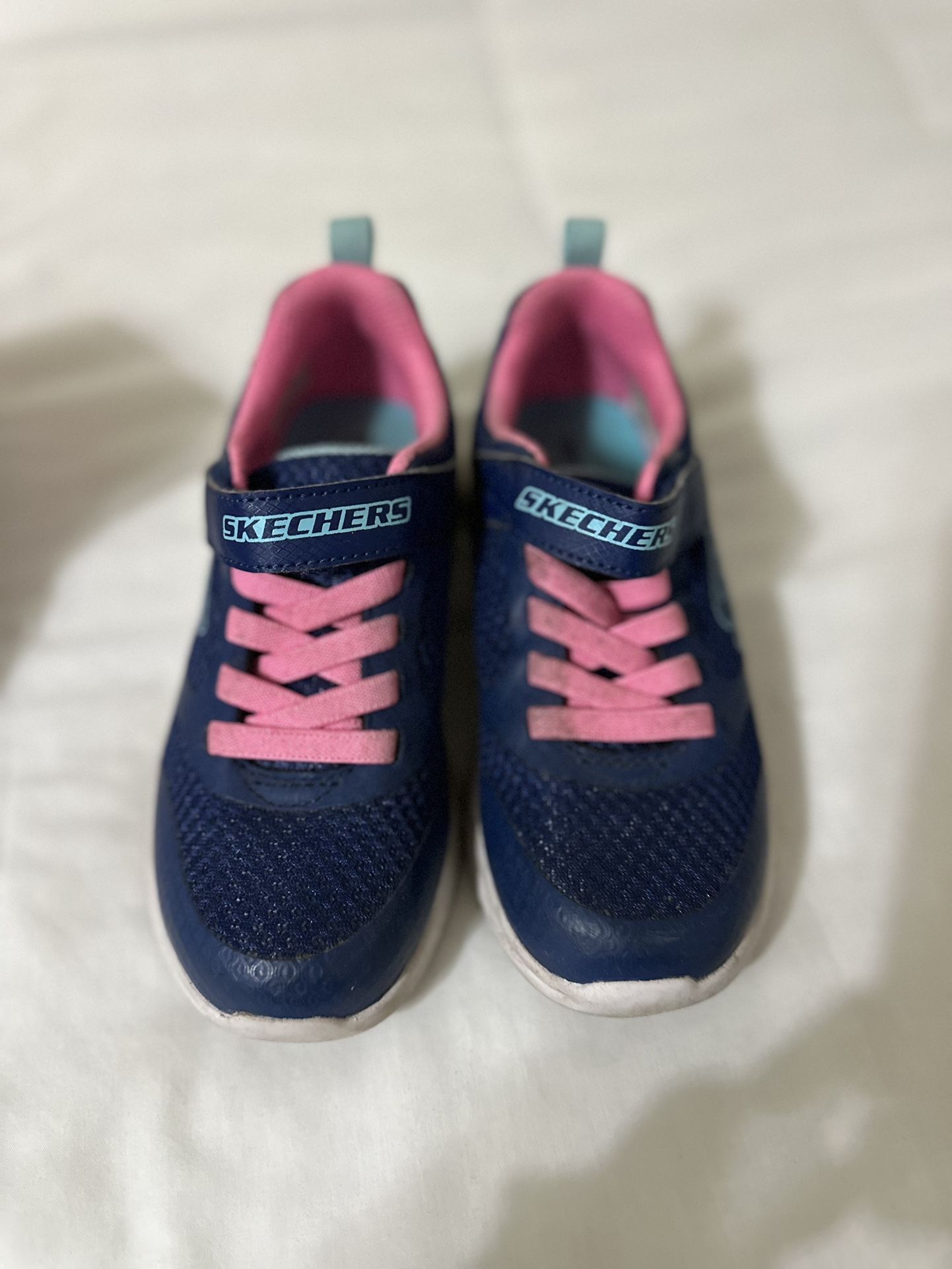 Sport Skechers Size 13 Kids
